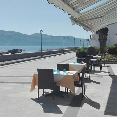 Il Delfino Santa Marina Salina