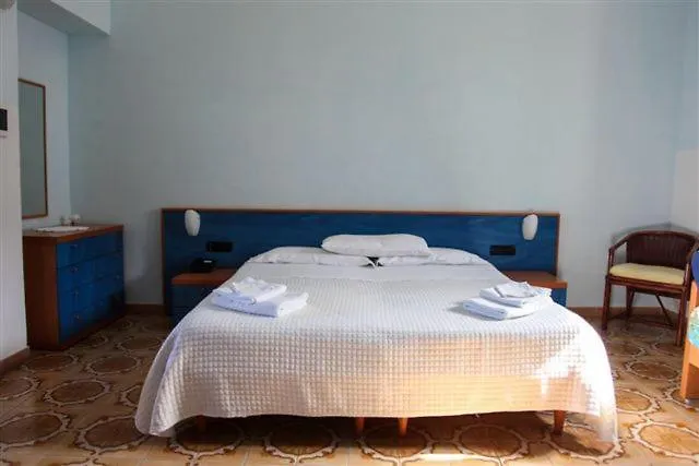 Il Delfino Santa Marina Salina